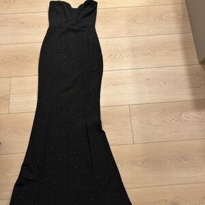 Long Black Mermaid Style Evening Gown